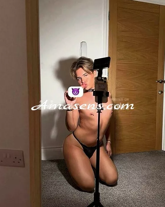 escort.it - Mai vista a CUNEO 💸, Camila l’unica Femboy originale, preliminare scoperto, Attiva e passiva, con un giocattolo di 18 cm.