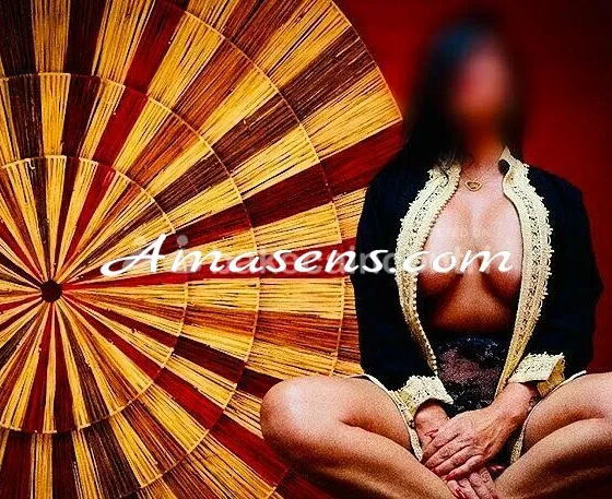 escort.it - Massaggiatrice milf calda passionale ed elegante