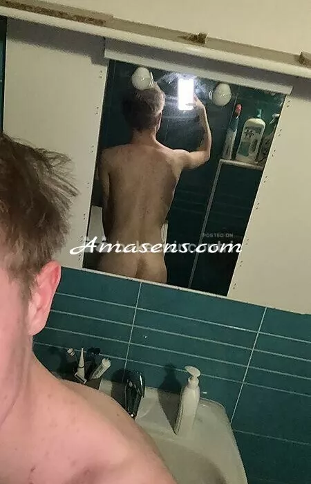 escort.it - Ragazzino a cui piacciono gli scambi di vizi. 💸🔥