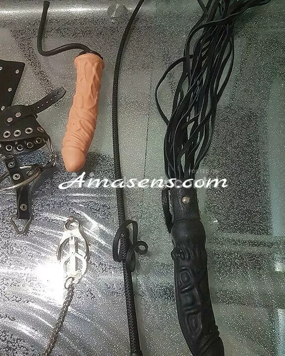 escort.it - █▬█⓿▀█▀Solo Schiavi per sessioni SADOMASO In LUOGHI  ALL’APERTO//// 👑 COPPIA dominante perversa matura esigente🔝