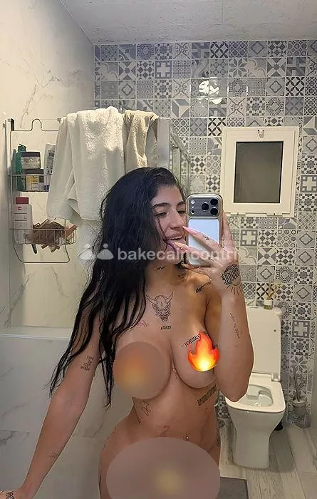 escort.it - ALESSIA E AMICA: DUE VENTENNI ITALIANE TATUATE NINFOMANI E SENZA FRENI IN VIDEOCHIAMATA  PER UN'ESPERIENZA ESTREMA CHE TI FARÀ IMPAZZIRE