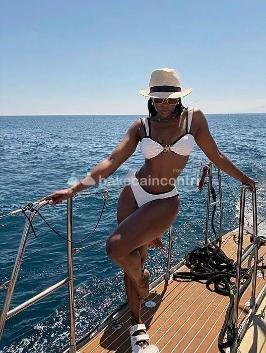 escort.it - CAPACCIO  YESICA 💋NEW. NEW POMPINO DA SBALLO!!! BELLISSIMA PER IL TUO PIACERE ASSOLUTO--CALDA SENSUALE--MOLTO TROIA!!!