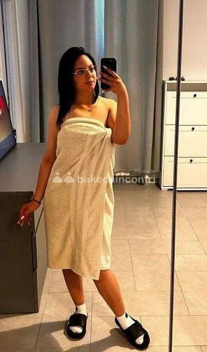 escort.it - Ciao a tutti mi chiamo Sara 19 anni ORALE O LATO A ! Amo baciare e farmi leccare oppure Mistress ogni voglia e fantasia