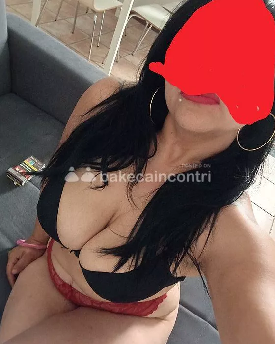 escort.it - E ritornata la voastra porcelina dopo 8 ani.. solo pochi giorni!!!