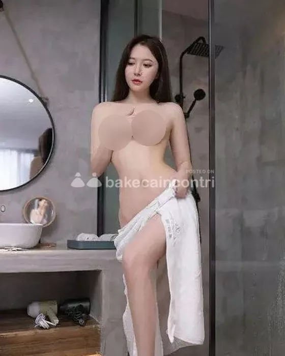 escort.it - Favolosa, giovane, bella ragazza orientale centro massaggi con bel fisico