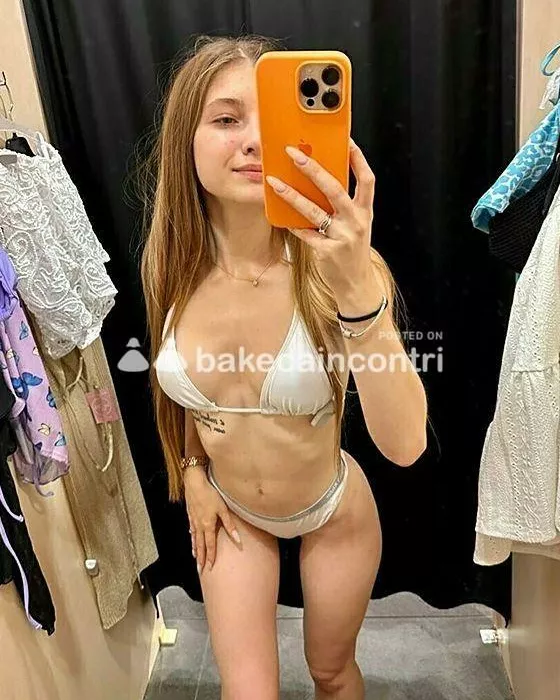 Foto di 3295738390