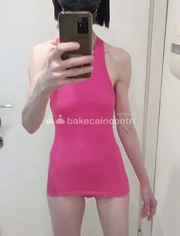 escort.it - MIEI SELFIE REALI VIDEO DI CONFERMA ITALIANA TAGLIA 40 H 170 MORA OCCHI VERDI CORPO TONICO NATURALE-NON RICEVO-RAGGIUNGO MILANO E PROVINCE-CHIAMAMI