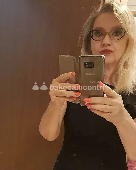 escort.it - SIGNORA ITALIANA ELEGANTE RAFFINATA SENSUALE