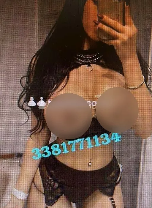 escort.it - SPLENDIDA RAGAZZA MOLTO SEXY E PROVOCANTE. MASSAGGIATRICE COMODISSIMA CON ARIA CONDIZIONATA