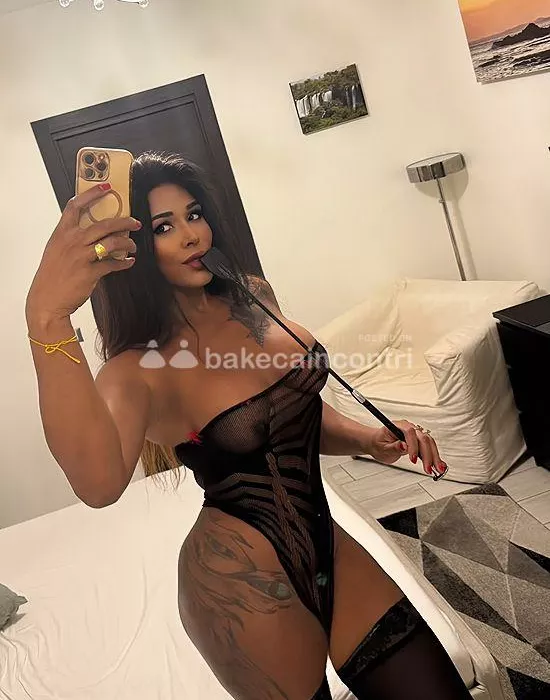 escort.it - Viviane trans attiva e passiva 20 cm bello duro piano di latte 🍼 la regina del pré iliminare ao naturale😻😻😻