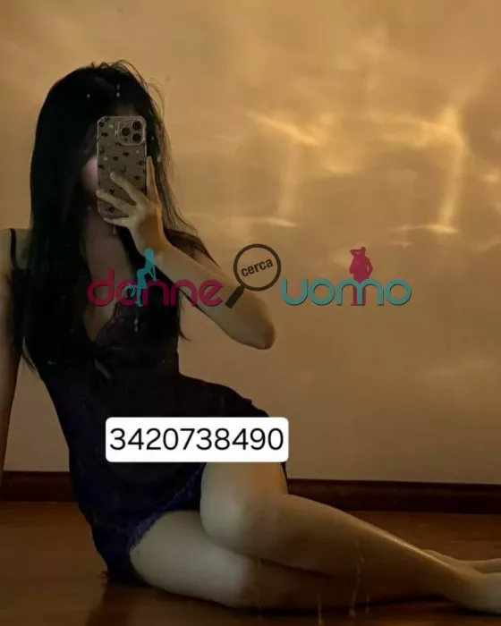 escort.it - GIOVANI APPENA ARRIVATE . Veramente giovani. Massaggi di tanti tipi come vuoi tu. Piedini 36 Smaltati bellissimi per divertirti