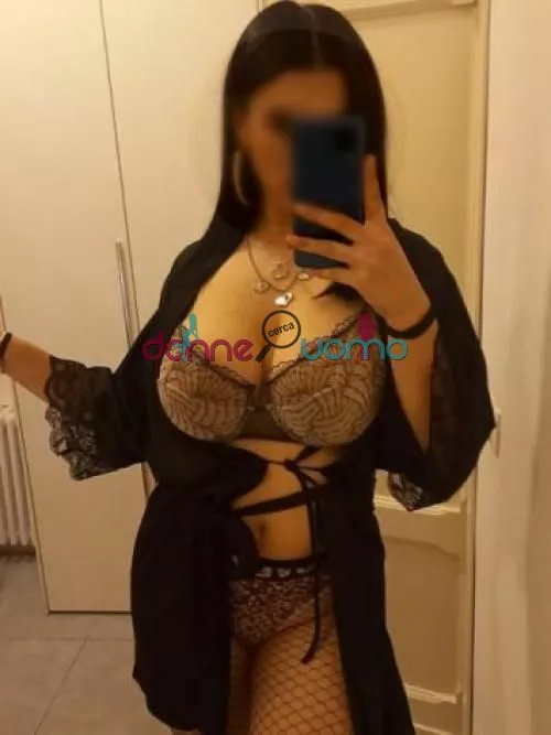 escort.it - Massaggiatrice Anna molto carina, dolce e delicata, veramente appassionata nel massaggio sensuale e stimolante