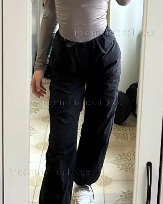 escort.it - 21 anni, disponibile x incontri solo previa prenotazione di 5 3uro su PayPaI o tramite bonifico per evitare perditempo. OSPITO, RAGGIUNGO, CARSEX e OUTDOOR. ANCHE VIDEOCHIAMATA HOT. Solo WhatsApp, no chiamate.