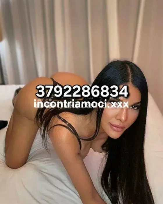 escort.it - Appena arrivata sara x pochi giorni Giovanissima Transessuale Super completa Trasgressiva foto Self Reali Al
