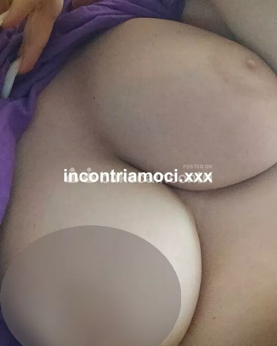 escort.it - Bionda capelli lunghi raggiungo a domicilio molto porca a letto pronta a soddisfare ogni vostro piacere