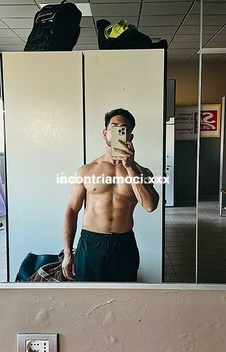 escort.it - Cerco le ragazze serie, anche se ce l’ha età di più, ma va bene lo stesso, sono un ragazzo giovane 30 anni