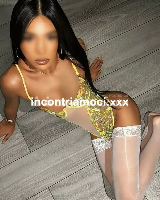 escort.it - Ciao! Sono Sara, 18 anni, italo-brasiliana ✨  
Studio all’università, solare ed elegante… con un fascino che non passa inosservato.