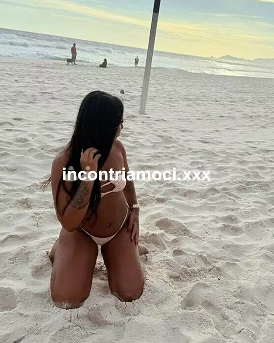 escort.it - COPPIA DI AMICHE PORCELLINE, ESIBIZIONISTE E MOLTO SEXY. VIENI A GIOCARE CON NOI