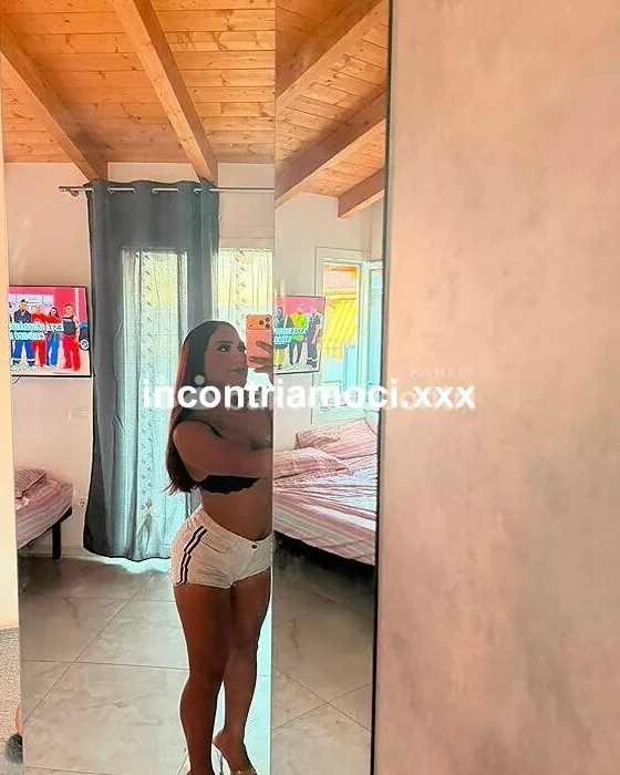 escort.it - FLAVIA FLORES SOLO PER TE VIENI E RICEVI IL MIGLIOR TRATTAMENTO DI COPPIA