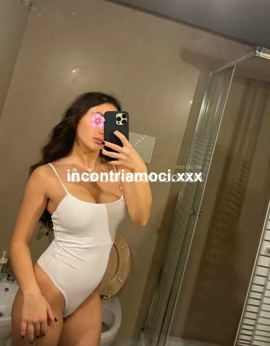 escort.it - GINEVRA REGINA DEL POMPINO FAVOLOSA UCRAINA DA CAPOGIRO BELLA COME MAMMA MI HA FATTO SONO IL TUO IDEALE VIENI A GUSTARE LA PERFEZIONE DEL MIO CORPO-S