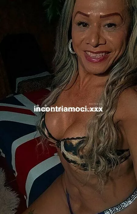 escort.it - JHULLY🦋La più bella regina😍Dammi il tuo latte nella mia boca.