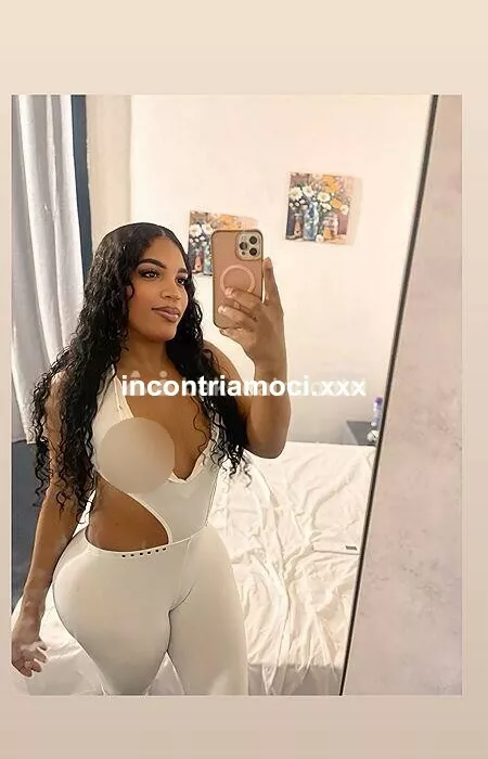 escort.it - Laura. Bellissima Trans Attiva Passiva Sensuale Molto Calda Arrapante Piena Di Latte