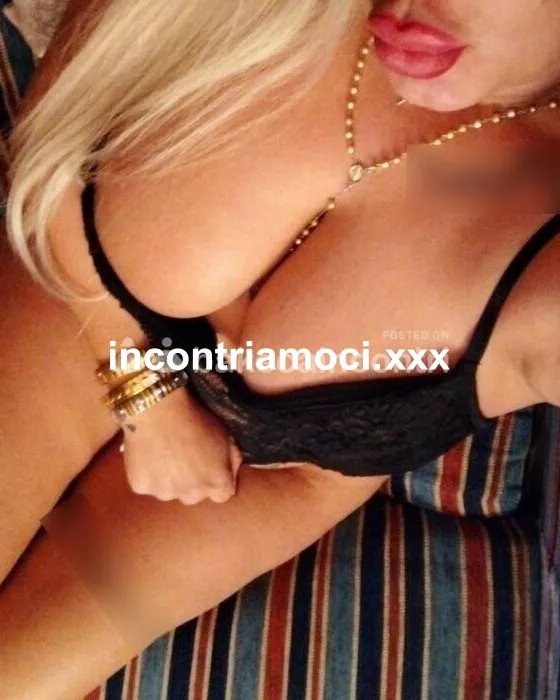 escort.it - LAURA SENSUALE  MASSAGGIATRICE ... RITORNATA IN ZONA...TI PROPONGO QUALCOSA DI DIVERSO DAL SOLITO, QUALCOSA DI ESTREMAMENTE PIACEVOLE!