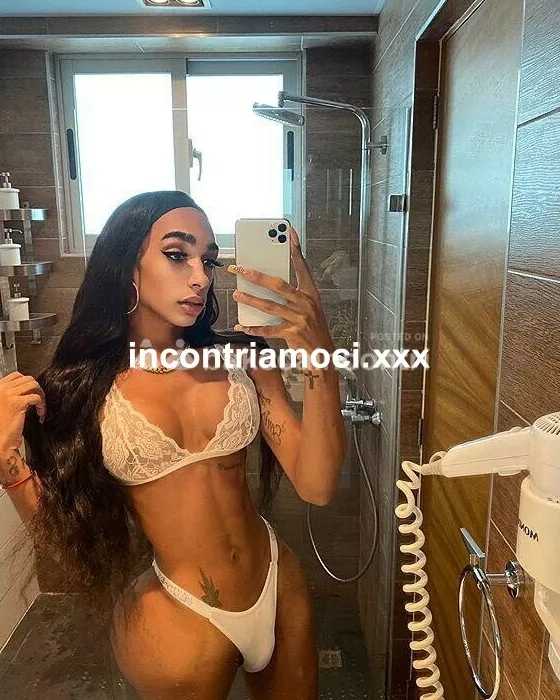escort.it - Lolly Trans bellissima bambola molto attiva passiva e brava anche a massaggiarti eroticamente