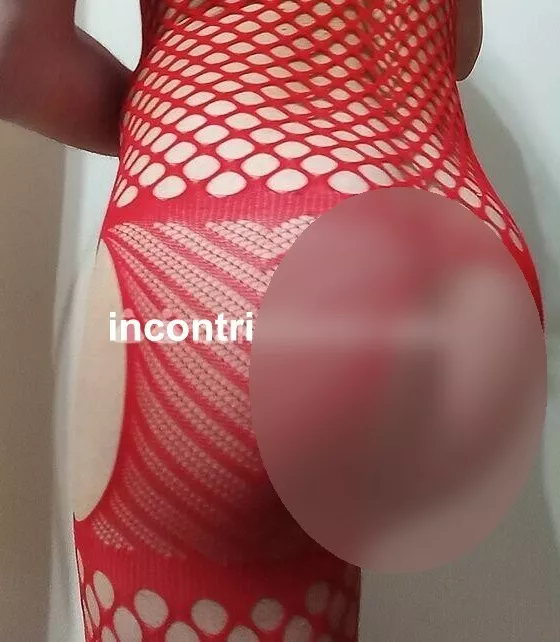 escort.it - Maschio con intimo femminile, ospita 💦