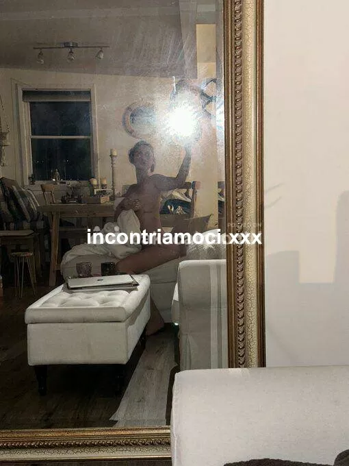 escort.it - Massaggiatrice naturista e ninfomane disponibile.