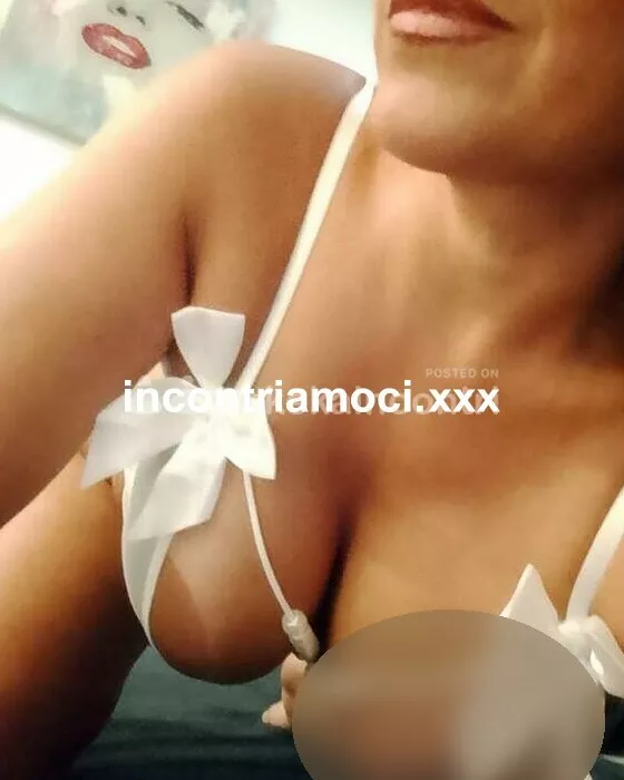 escort.it - MASSAGGIO ESCLUSIVO CON VIKY, PRENOTA UN'ESPERIENZA INDIMENTICABILE