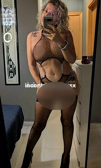 escort.it - Milf tettona bagnata videochiamata