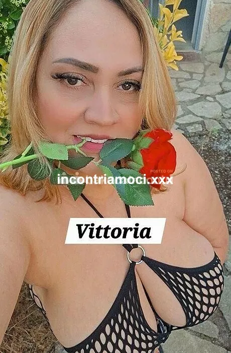escort.it - QUATTROMIGLIA-RENDE ULTIMO GIORNO✨VITTORIA✨DONNA MATURA PASSIONALE 9a. DE SENO NATURALE PRELIMINARE SCOPERTO ED COMPLETA FOTO REALE💯%