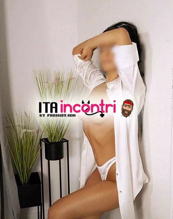 escort.it - Appena arrivata Deliziosa morettina  sexy e dolce .