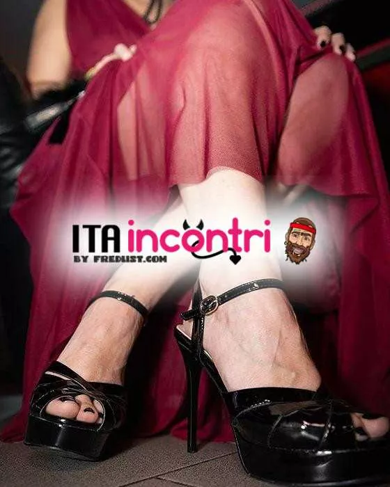 escort.it - Cerco sottomesso accompagnatore per aperitivo bdsm/fetish con altre Mistress a Brescia