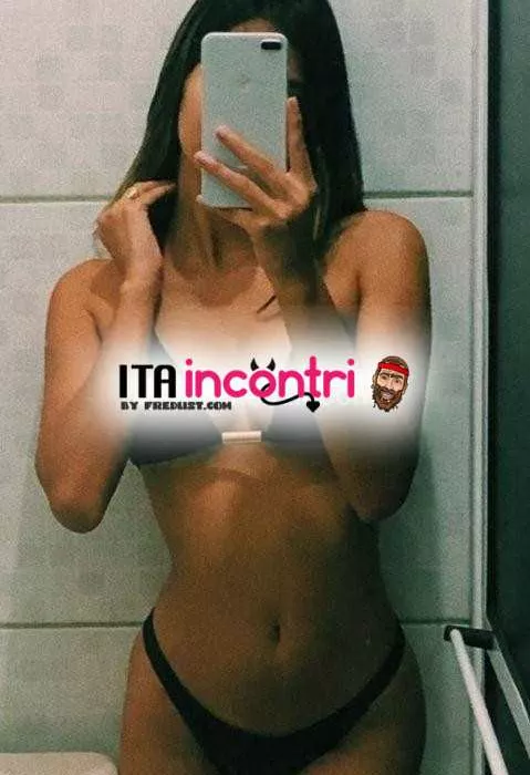 escort.it - Fighetta bollente e strettissima 😁