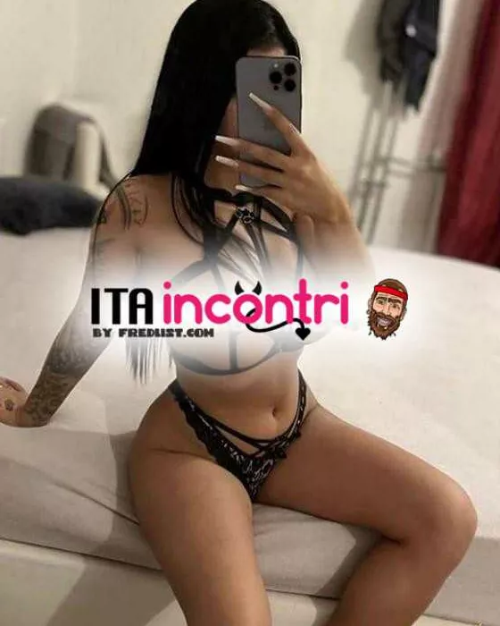 escort.it - GALLIATE 🌻🌻LA CONTESSA DEL SESSO🌻🌻 SONO MOLTO FOCOSA E ARRAPANTE... GODIAMO INSIEME 😘..BELLA FIGA STRETTA PULITA BAGNATA E PROFUMATA..