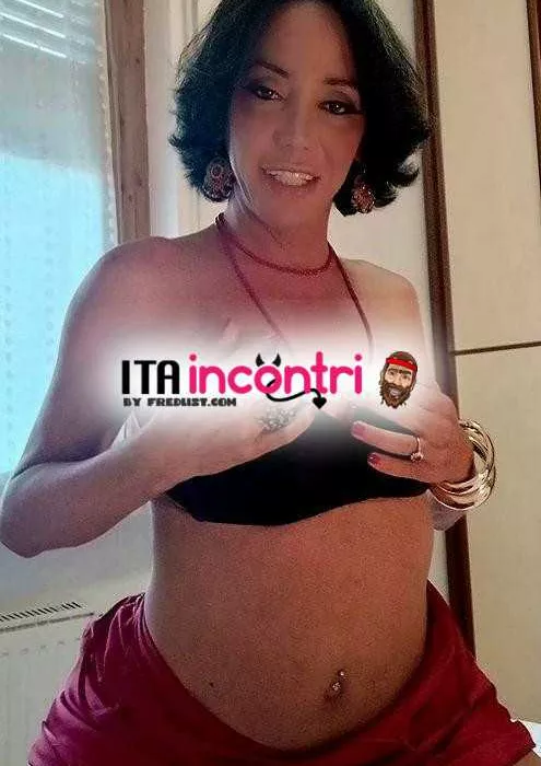 escort.it - SANMIRA BOLLENTE CON BIBERON CARICO DI SBORRA