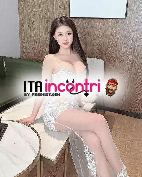 escort.it - Viola – una notte calma tra luce soffusa e dolce armonia.