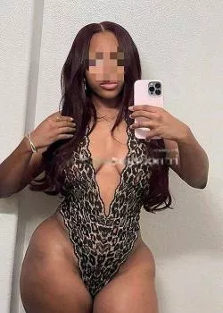 escort.it - A Gattinara Tetona, Bellissima E Sexy Gran Pompi Specialita Lato B Massagio Con Olio