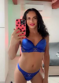 escort.it - A RICCIONE samantha trans una vera porca da monta al 100% POMPINO DA URLO con cazzo
