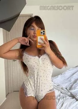escort.it - Chiara Appena Arrivata Trans Bellissima Carica e Potentissima Con Una Bella Sorpresa Dura ..