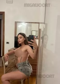escort.it - Nicole Trans Italiana Femminile E Arrapante Amante Dei Preliminari Lenti E Golosi No Anonimo