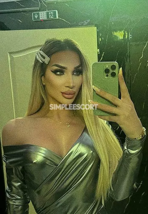 escort.it - Appena Arrivata: Porca e Bella Trans!