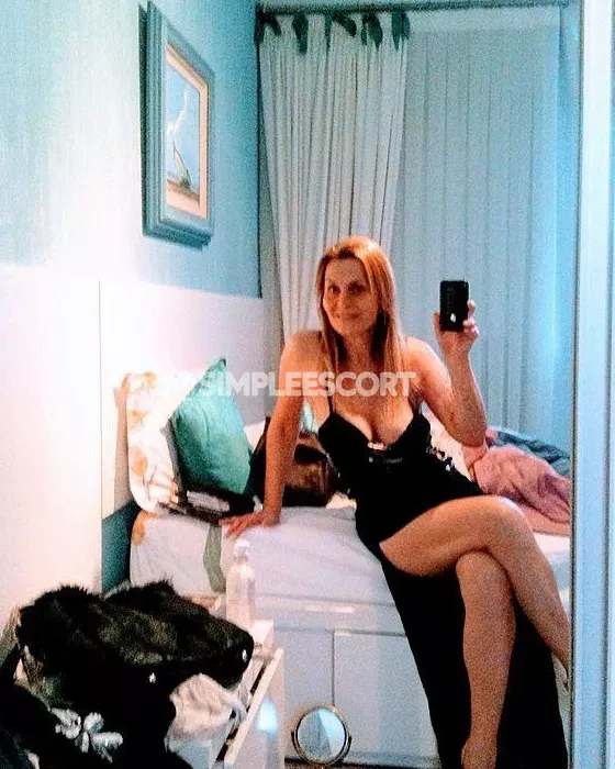 escort.it - Eleganza e passione francese ad Arona