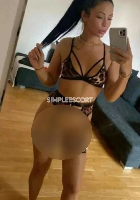 escort.it - Giovane Dea Sensuale: Eleganza, Trasgressione e Piacere Senza Limiti