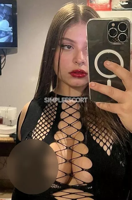 escort.it - Italiana dolce e sensuale per videochiamate private