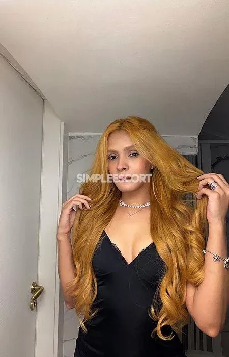 escort.it - Karen Scanlan a Crotone: Eleganza, Passione e Autenticità