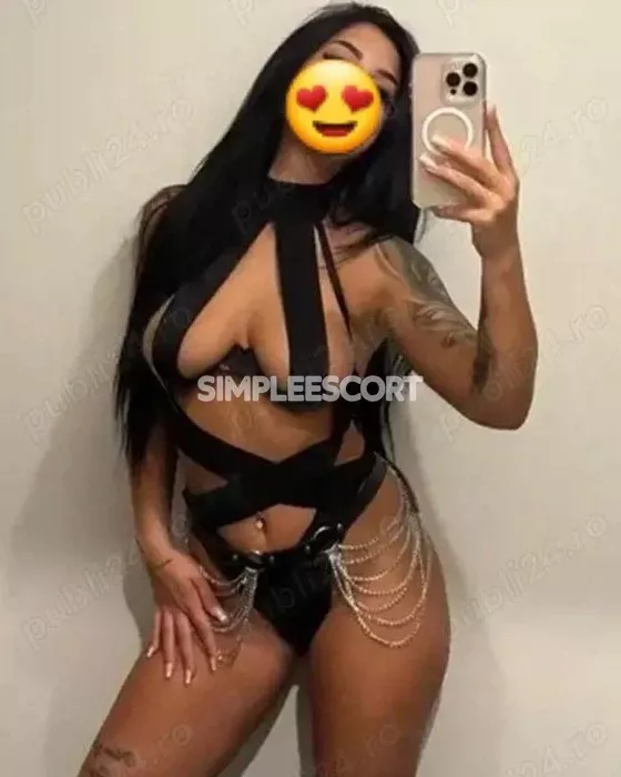 escort.it - Piccolina Troyetta, Sensuale e Senza Tabù, Disponibile 24/24