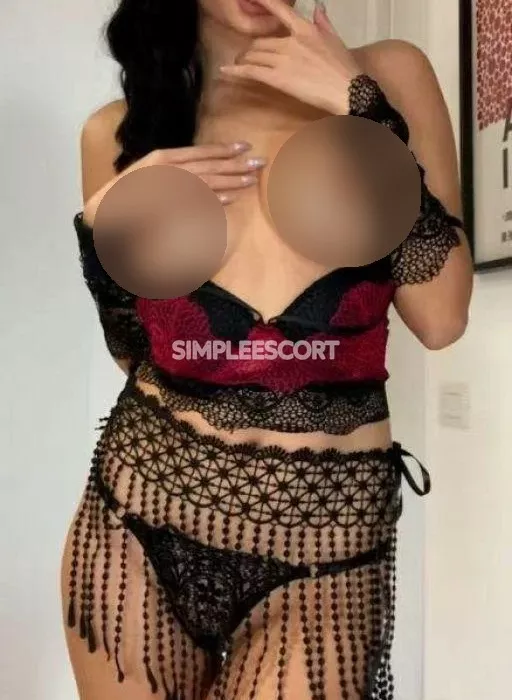 escort.it - Studentessa Orientale: Estasi Reale Ti Aspetta